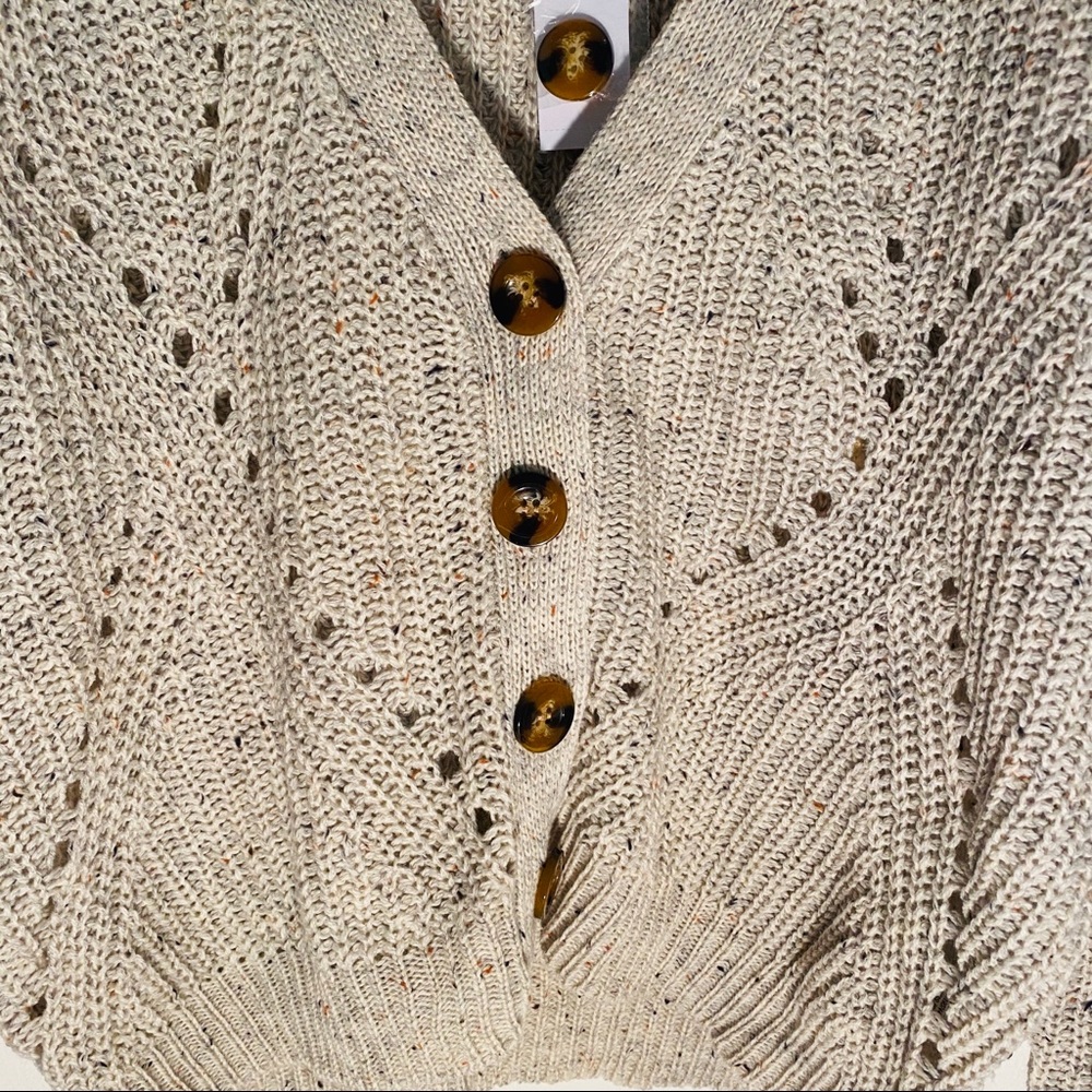 AMP NEW knit beige crop cardigan Size L 🦩 - Picture 2 of 6